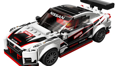 Lego Nissan GT-R NISMO - front studio