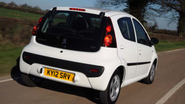 Peugeot 107 rear tracking