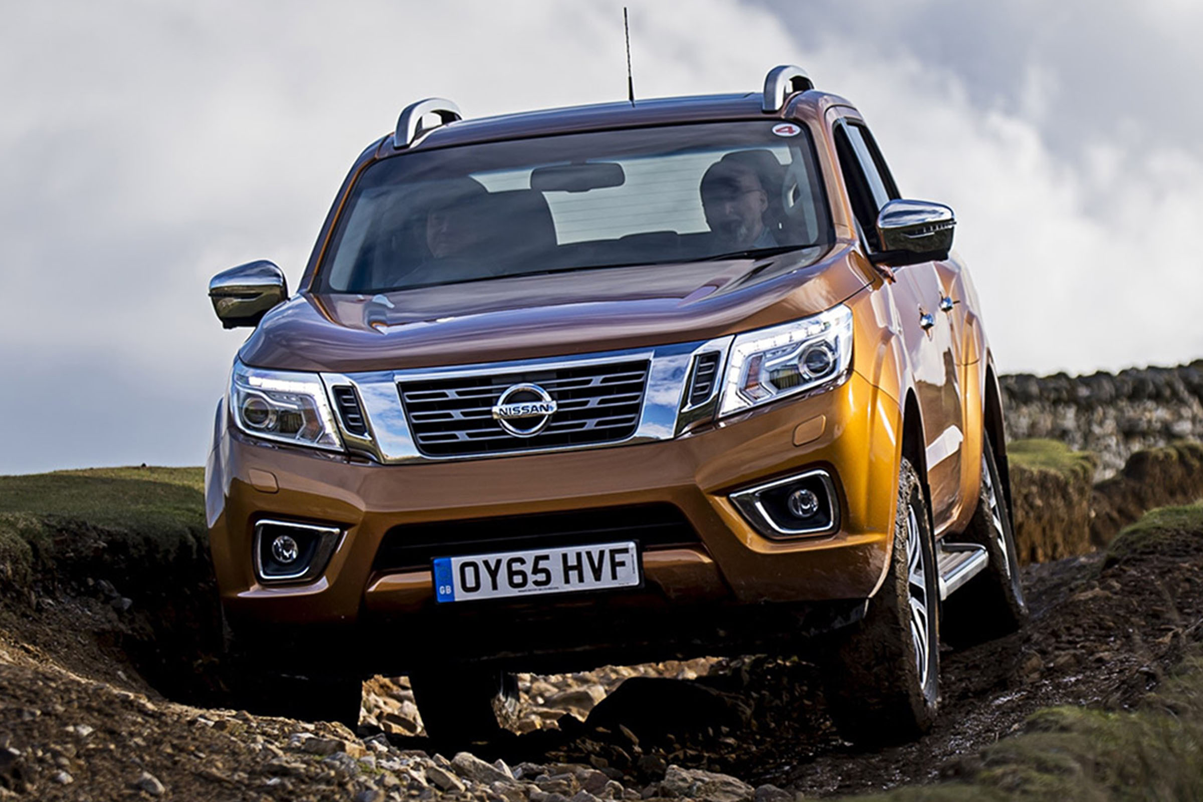 Nissan Navara Tekna review | Auto Express