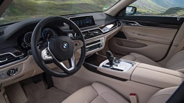 BMW 740e - interior