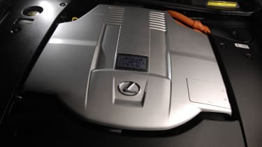 Lexus LS engine