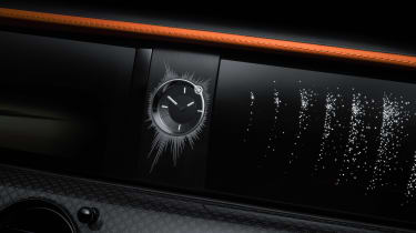 Rolls-Royce Black Badge Ghost Ékleipsis clock
