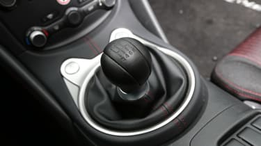 Nissan 370Z Nismo gearstick