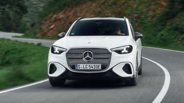 Mercedes GLC 250 Electric - front cornering