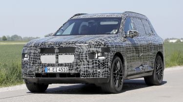 BMW X7 - front tracking