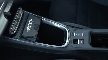 Fiat 600 Hybrid Sport - centre console