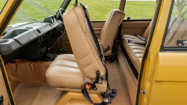 Range Rover Mk1 – front seats