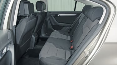 Volkswagen Passat 2.0 TDI Sport rear seats