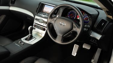 Infiniti G37 Coupe interior