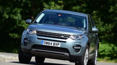 Land Rover Discovery Sport - front cornering
