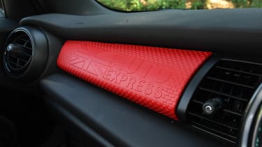 MINI Cooper 5-Door - dashboard fascia