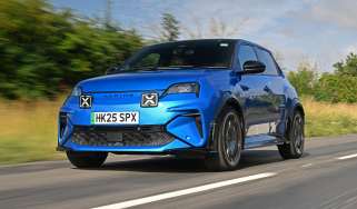 Alpine A290 - front tracking