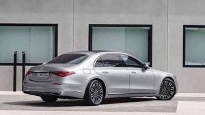 mercedes%20S-class%20leaked%20pictures-4.jpg