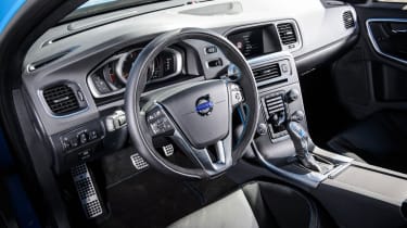 Volvo- V60-Polestar-interior