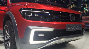 Volkswagen Tiguan GTE Active Concept - front end show