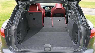Audi SQ6 - boot space