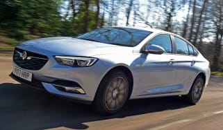 Vauxhall Insignia Grand Sport 2017 - front tracking