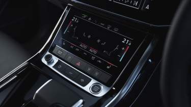 Audi Q7 - climate controls