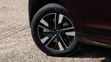 Volvo XC60 - wheel