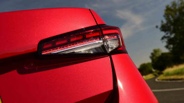 Skoda Superb hatch - rear light