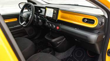 Renault Twingo - cabin