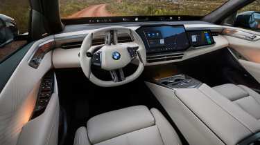 BMW iX5 - dash