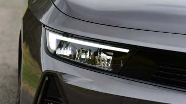 Used Vauxhall Astra Mk8 - front light