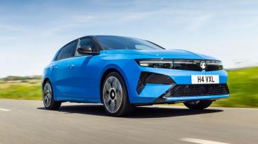 Vauxhall Astra 2026 UK - front tracking