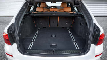 BMW 5 Series Touring - boot