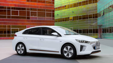Hyundai Ioniq - front static