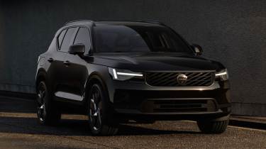 Volvo XC40 facelift - front black