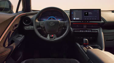 Toyota C-HR - press dash