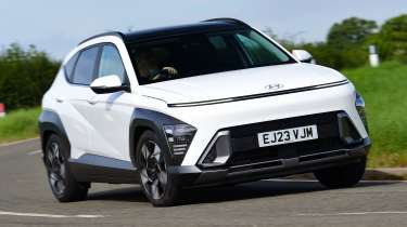 Hyundai Kona - front cornering