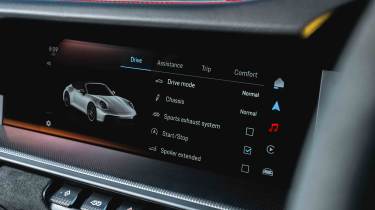 Porsche 911 Cabriolet - infotainment 