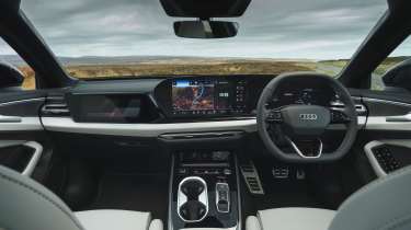 Audi A6 Avant Launch Edition - dashboard