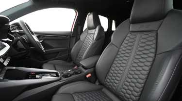 Audi RS 3 - front seats