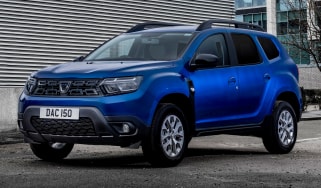 Dacia Duster Commercial - front