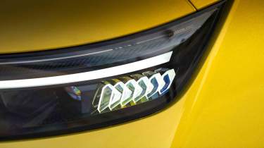 Vauxhall Astra - head light detail