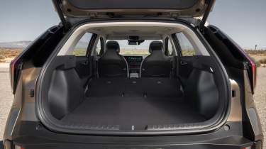 New Kia Niro revealed - boot space