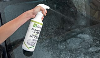 Best car glass cleaners - header image