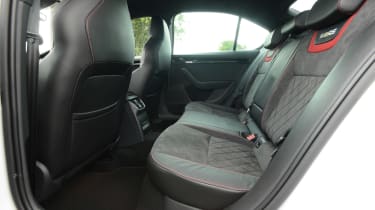 Skoda Octavia vRS 245 - rear seats