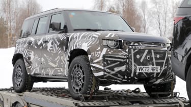Land Rover Defender SVX - front