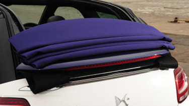 Citroen DS3 Cabrio 1.6 THP roof detail