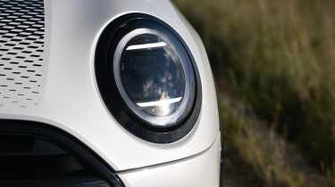 MINI Cooper JCW - headlight