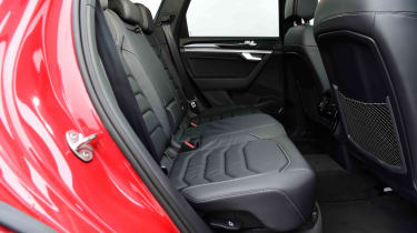 Volkswagen Touareg 3.0 TDI 4MOTION Black Edition – rear seat