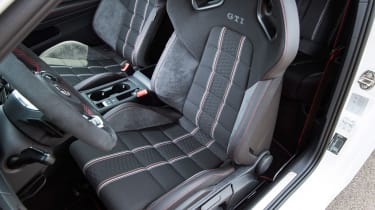 Volkswagen Golf GTI Clubsport - front seats