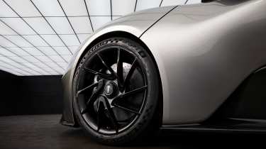 Pininfarina Battista B95 Gotham - wheel