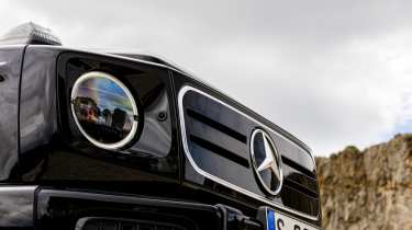 Mercedes G 580 with EQ Technology - front light