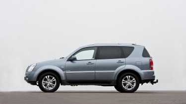 SsangYong Rexton CS left side