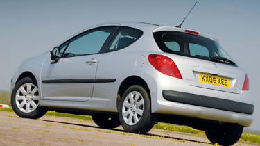 Rear view of Peugeot 207 S